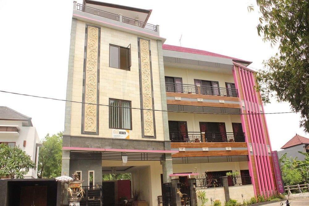 Ramantika Bali House Hotell Jimbaran Exteriör bild